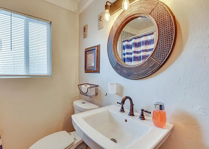 Holiday home 5 Mi To Dtwn: Pet-friendly Gem W/ Patio *
