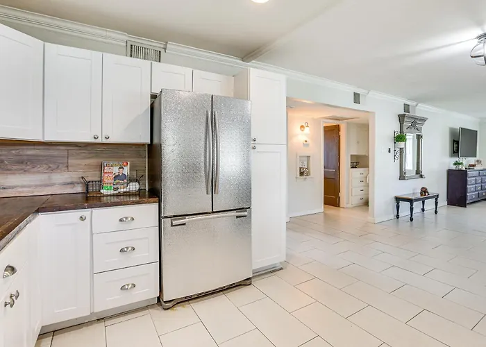 5 Mi To Dtwn: Pet-friendly Gem W/ Patio